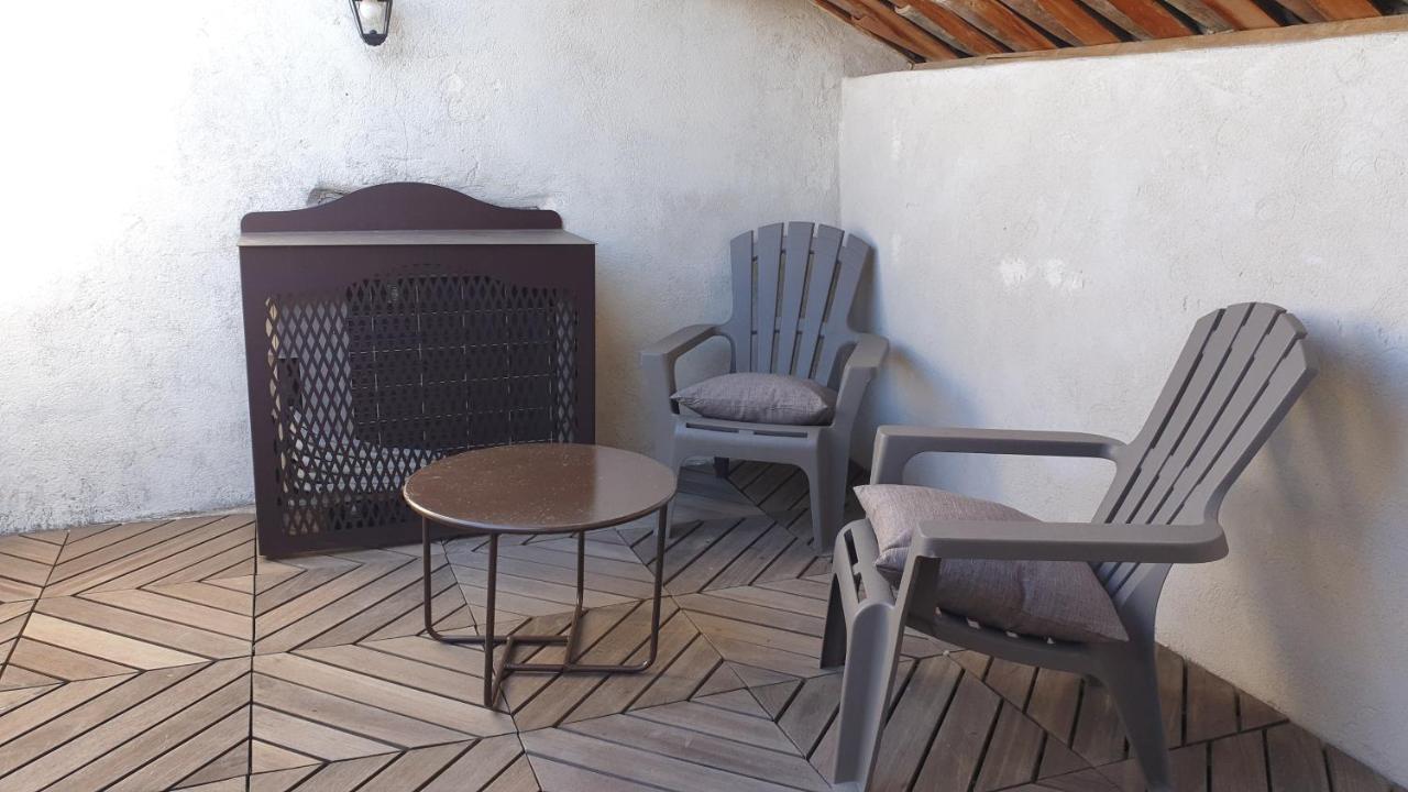 L'Angelus, Gite De Charme Au Coeur Du Vieux Village De Sablet ภายนอก รูปภาพ